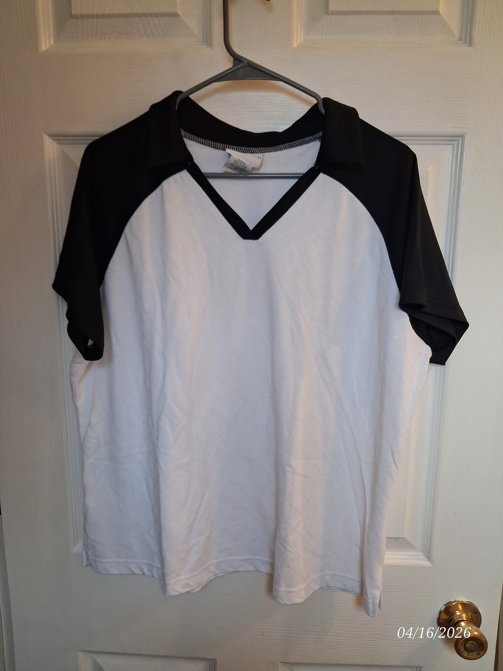 Bon Worth White and Black Raglan V-Neck Short Sleeve Top